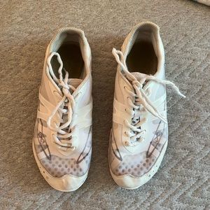 size 7.5 infinity vengeance cheer sneakers